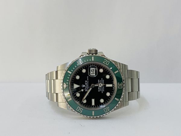 Rolex Submariner 126610LV vm 21 126610LV käytetty arvokello