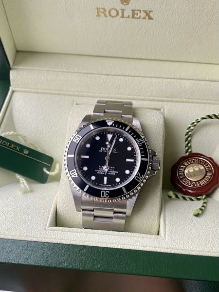 Rolex Submariner 14060M NOS 14060M käytetty arvokello