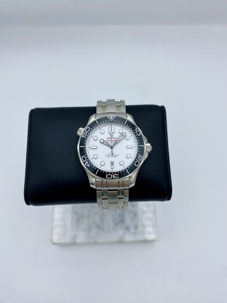 Omega Seamaster 300m käytetty arvokello