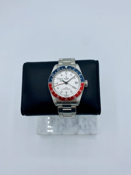 Tudor Black Bay GMT käytetty arvokello