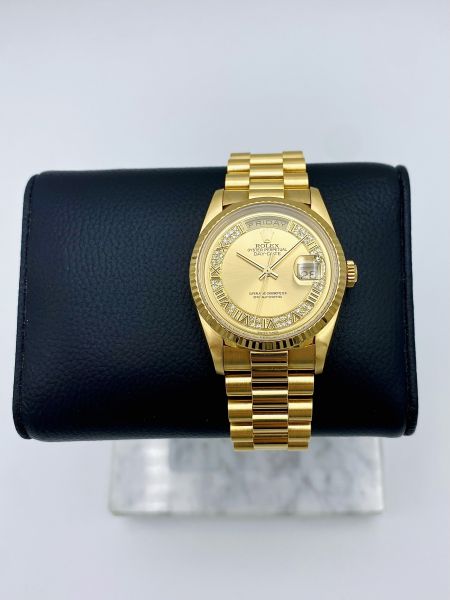 Rolex Day-Date 18238 Myriad 18238 käytetty arvokello