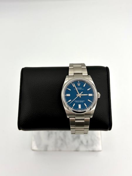 Rolex Oyster Perpetual 126000 Med Blue 126000 käytetty arvokello