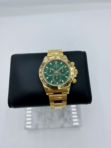 Rolex Daytona 116508 Green 116508 käytetty arvokello