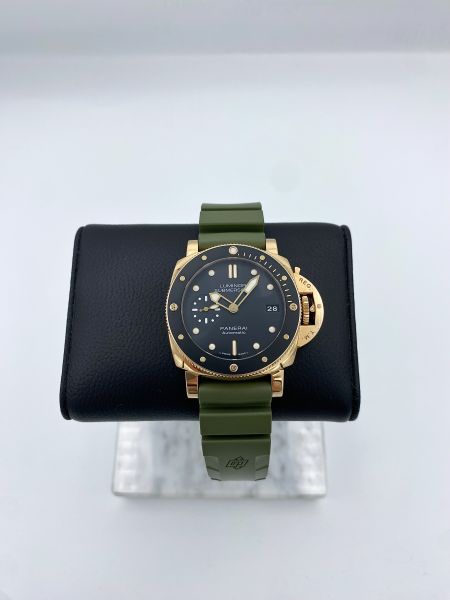 Panerai PAM00684 Submersible käytetty arvokello