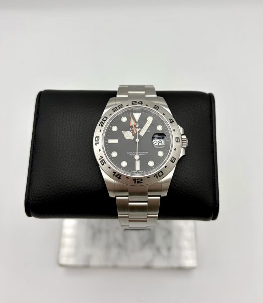 Rolex Explorer II 216570 MUSTA+VALKOINEN 216570 käytetty arvokello